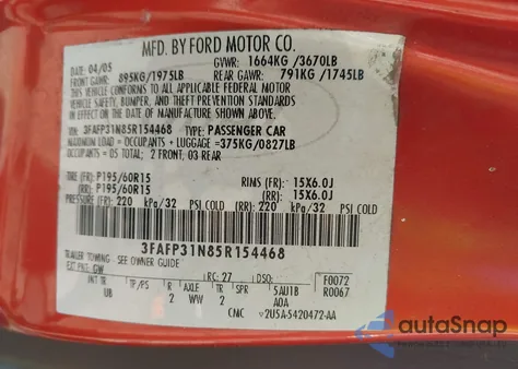 2005 Ford Focus Zx3 z USA, uszkodzony, nr VIN 3FAFP31N85R154468